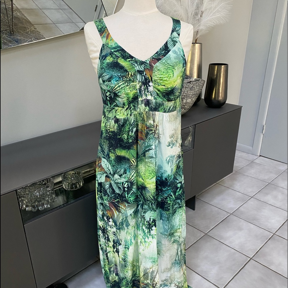 W‎ BY WORTH Tropical rainforest maxi dress.